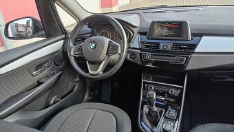 BMW 218d GRAN TOURER 7 míst 84tis km krásný kus - 11
