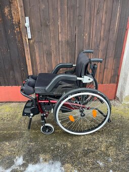 Elektrický stavěcí invalidní vozík - 11