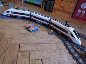 Lego vlak 60051 + 4 sady kolejí navíc - 11