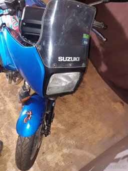 Suzuki gsx 750 es - 11