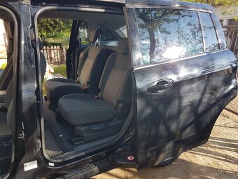 Ford GRAND C MAX - 11