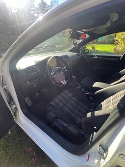 Volkswagen Golf 6 GTI - 11