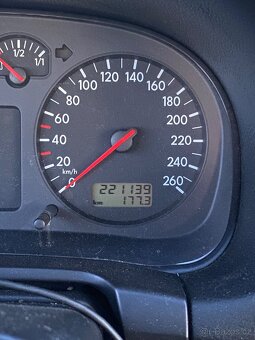 Golf 4 1,6 77kw - 11