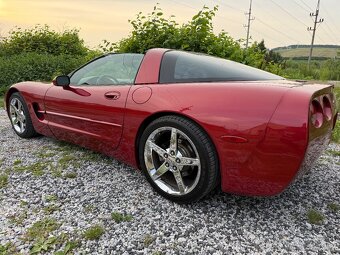 Corvette C5 5.7 benzín - 11