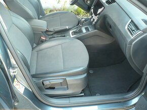 Škoda Octavia 1.6 TDI DSG Navi Kuže - 11