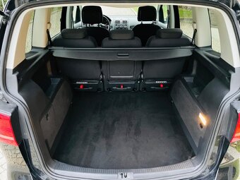 Volkswagen Touran 2.0TDI MANUÁL SENZORY NAVI VÝHŘEV SERVISKA - 11