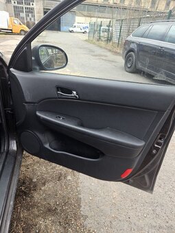 HYUNDAI I30 1.6 85KW - 11