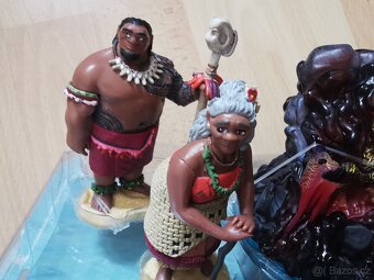 Disney Store Vaiana (Moana) Deluxe 10ti dílná sada figurek - 11