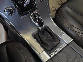 Volvo XC60 2.0 D4 140kW A/T SUMMUM - 11