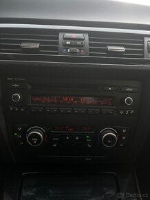 BMW 318D 2011 - 11
