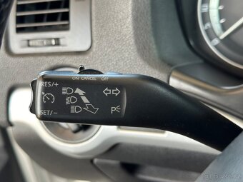Škoda Octavia 2.0TFSi RS, NAVI, KŮŽE, ŠÍBR - 11