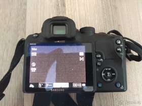 Prodam Samsung NX11 + Samsung objektiv 18-200 OIS - 11