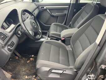Touran 1T3 1.6 TDI 77kW - díly z vozu - 11