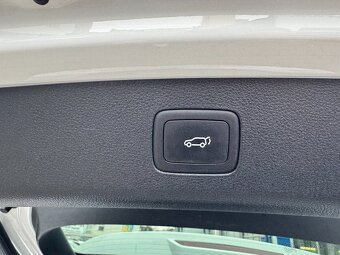 MG EHS PHEV Luxury 1.5 190kW AUT. 54tkm Panorama ACC kam360° - 11