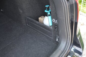 VW Passat alltrack 2.0 TDi 4x4 manuál - 11