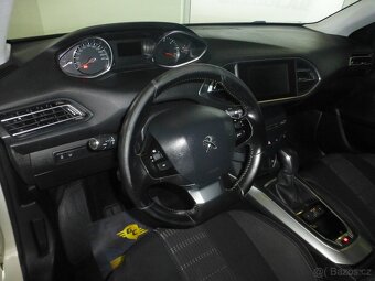 Peugeot 308 1,6HDI NAVIGACE ALU FULL LED - 11