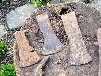 Různé Staré Sekery - 11