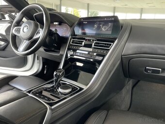 BMW M850i xDrive,Cabrio,Max.Výbava - 11