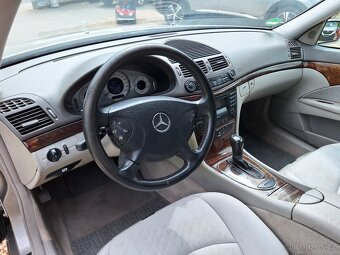 Mercedes-Benz E 220CDi 110KW Avantgarde, Tažné zařízení - 11