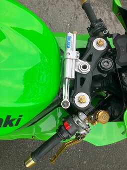 Kawasaki ZX10R - 11