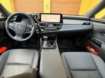 Lexus ES 300h 9/2023 - 11