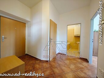 Pronájem prostorného zděného 2+1 [75m2] komora, po REKO, pob - 11
