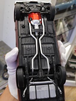 Chevy Nova 1:18 AutoWorld - 11