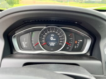 Volvo XC60  2,4 D4 140kW , 2016 “REZERVACE” - 11