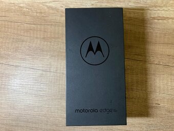 Motorola Edge 40 Pro 256 gb - 11