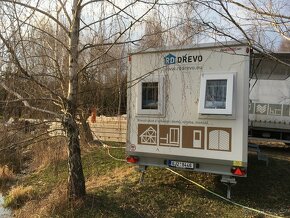 Mobilní dům, vybavený kontejnerový „karavan“ na podvozku Aga - 11