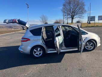 Ford S-MAX - 11