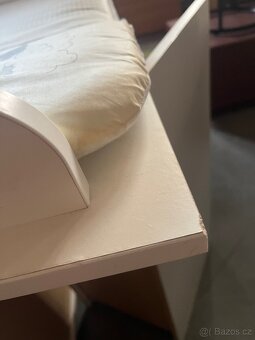 Přebalovací pult - 11