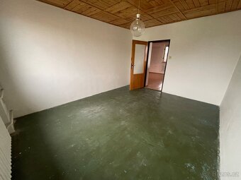 Prodej dvougeneračního domu 4+kk, 3+kk Olomouc, Nemilany - 11