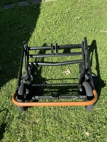 Sourozenecký dvojkočár - 11