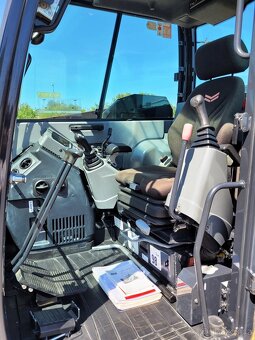 minibagr Yanmar VIO 80-1A - dělené rameno - 11