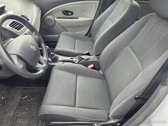 Renault Mégane
1.6 i Parkovací senzory - 11