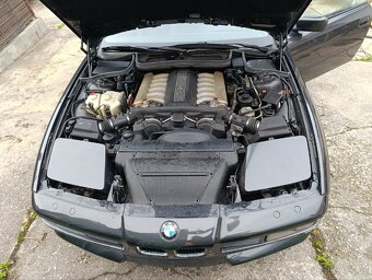 BMW 850 i manuál cz SPZ v depozitu - 11