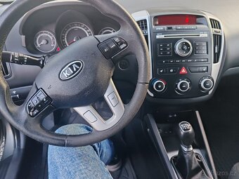 Kia Ceed 1.6 - 11