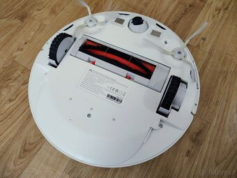 Robotický vysavač Xiaomi Mi Robot Vacuum Mop Essential - 11