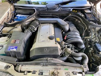 Mercedes Benz w124 E320 coupe - 11
