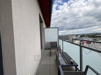 Pronájem bytu 3+kk 76 m², Včelná - 11