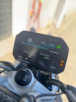 BMW R1250R - 11