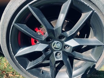 Škoda Octavia III RS 2.0 TDI, 135 kW, Challenge, 2018, šedá - 11