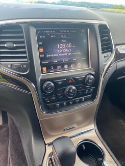 Jeep Grand Cherokee Overland 2018 - 11