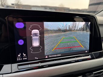 Volkswagen Golf 8 1.0 TSI 81kW Automat - 11