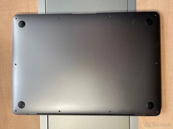 MacBook Air. 2020. (A2337). Na Díly - 11