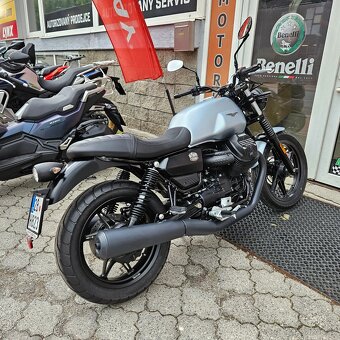 Moto Guzzi V7 III Stone, limitovaná verze, ČR, 1. majitel - 11