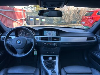 BMW Řada 3,  318D 105KW M-PAKET KŮŽE Bi-Xenon 2 x Kola - 11