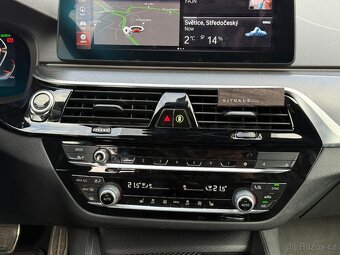 BMW Řada 5, 530d xDrive 3,0/210kW ČR DPH - 11