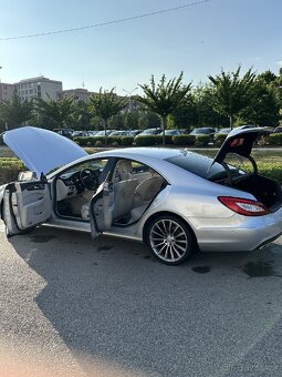 Mercedes - 11